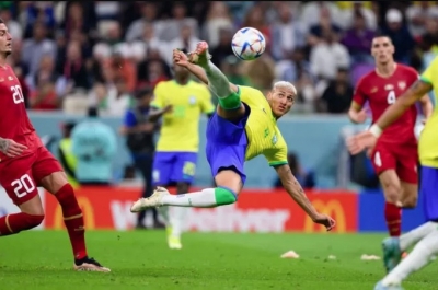 Richarlison armÃ³ la fiesta: Brasil venciÃ³ 2-0 a Serbia en su estreno en Qatar 2022