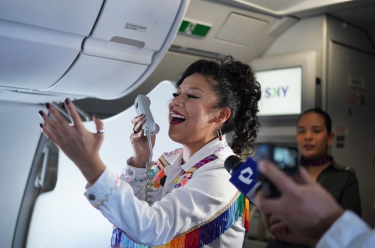 Fiestas Patrias: pasajeros de SKY son sorprendidos con concierto en pleno vuelo