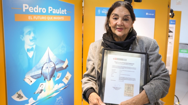 Por primera vez el Perú celebra el Día del Inventor y el Indecopi entrega patentes honoríficas a nieta de Pedro Paulet