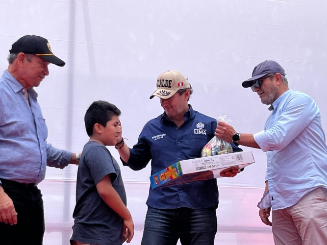 La Navidad nos invita a creer, a soñar y a seguir construyendo juntos un mejor futuro