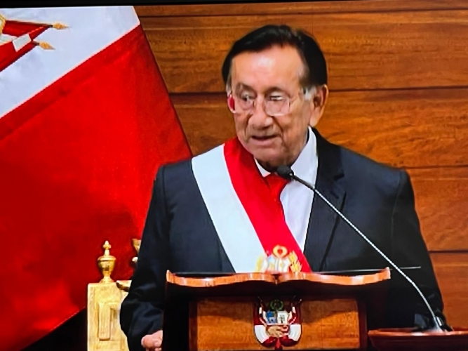 Izquierdista José María Balcázar Zelada es el nuevo presidente del Perú