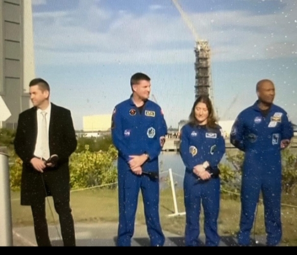 Me voy pa’ la luna