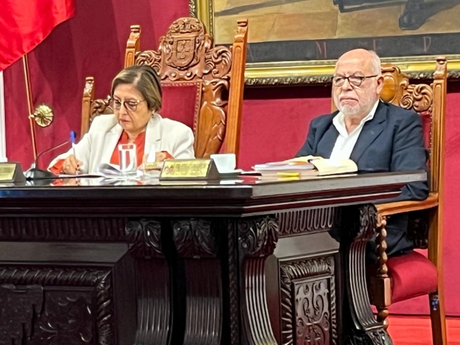 Concejo de Lima felicita a la 'U' por su 102 aniversario de fundación